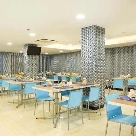 Horison Express Sentani Hotel Jayapura Kültér fotó