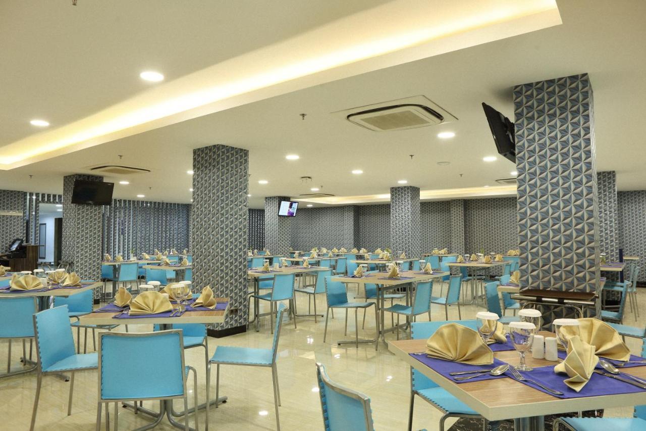 Horison Express Sentani Hotel Jayapura Kültér fotó