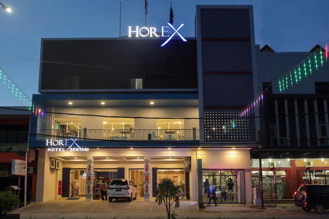 Horison Express Sentani Hotel Jayapura Kültér fotó