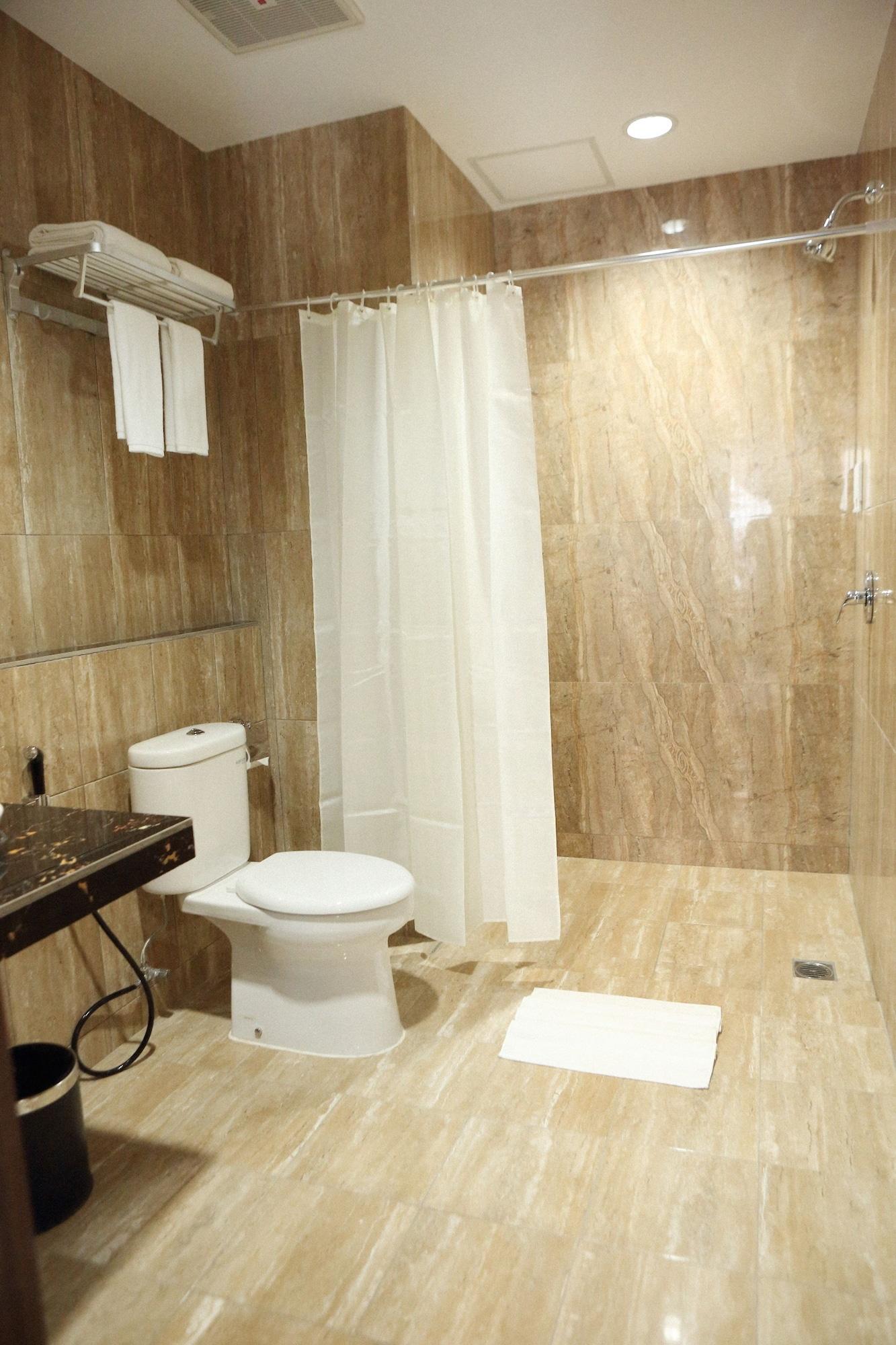Horison Express Sentani Hotel Jayapura Kültér fotó